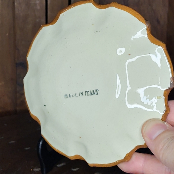Italian Pottery saucer - Picture 6 of 7